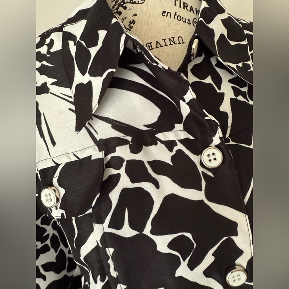 Southern Lady Black & White ButtonUp Shirt faux pockets 3/4 sleeves Petite Large - Picture 3 of 11